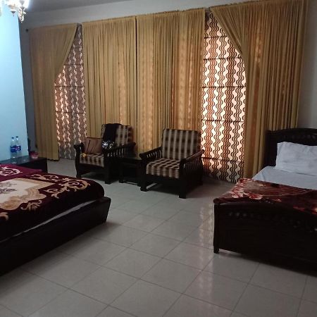 Tourist Hub Islamabad Bed and Breakfast Exterior foto