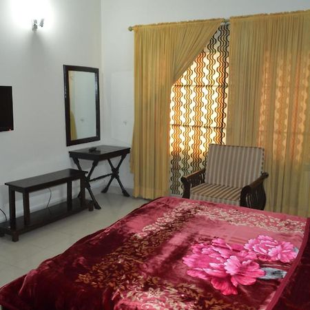 Tourist Hub Islamabad Bed and Breakfast Exterior foto