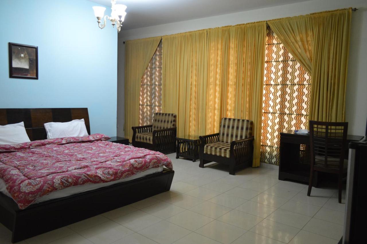 Tourist Hub Islamabad Bed and Breakfast Exterior foto