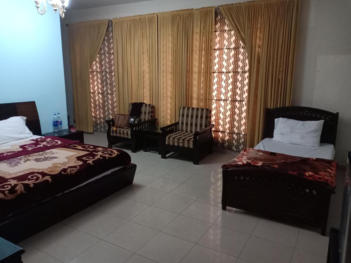 Tourist Hub Islamabad Bed and Breakfast Exterior foto
