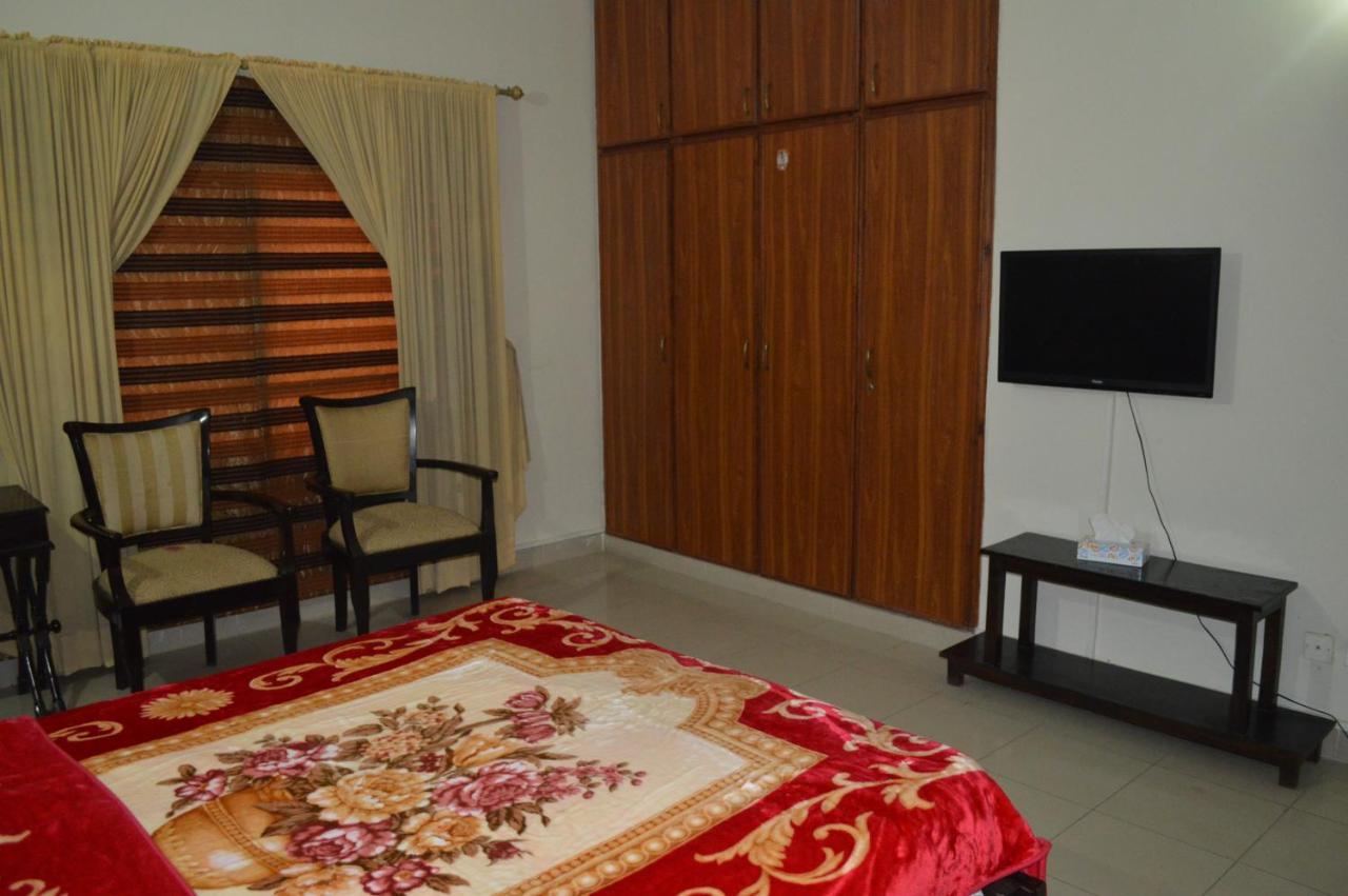 Tourist Hub Islamabad Bed and Breakfast Exterior foto
