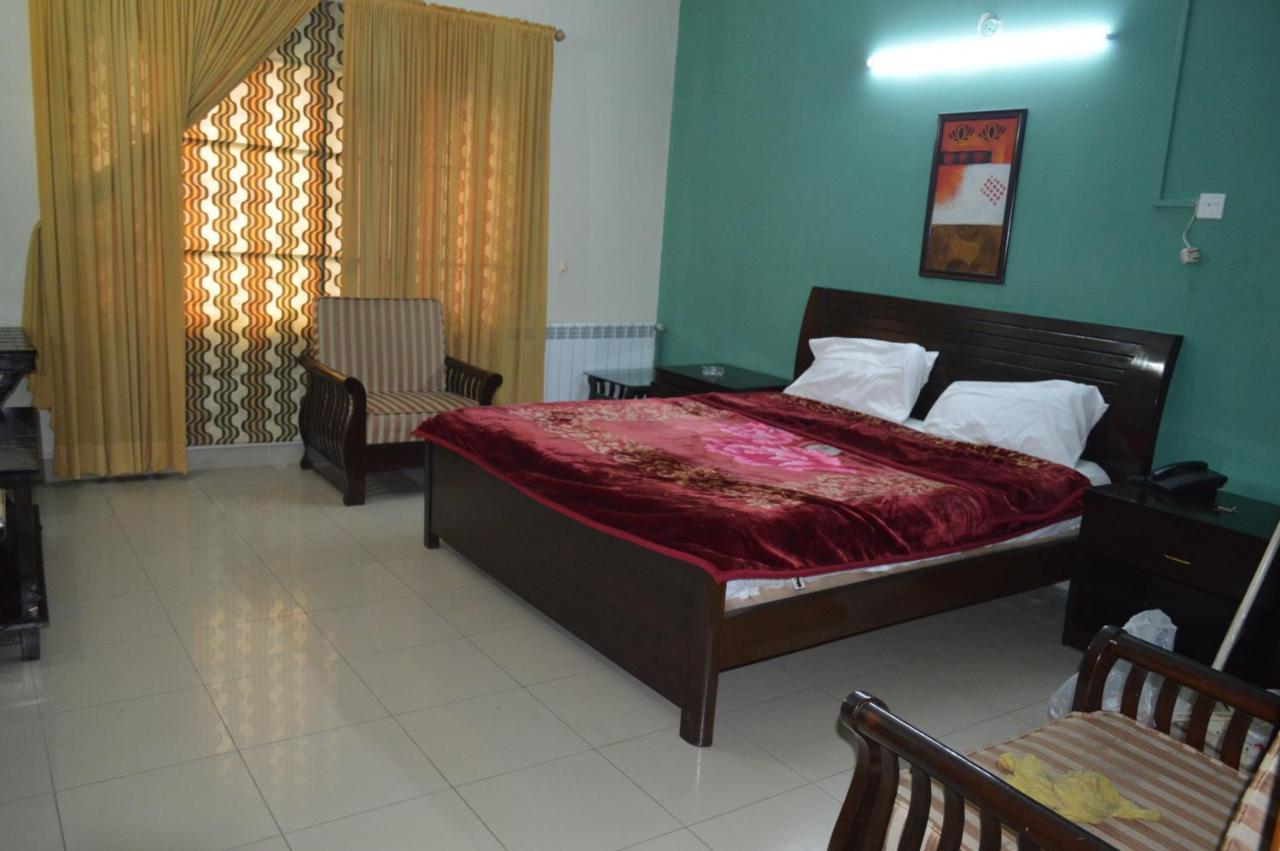 Tourist Hub Islamabad Bed and Breakfast Exterior foto
