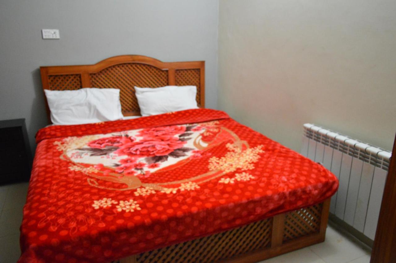 Tourist Hub Islamabad Bed and Breakfast Exterior foto