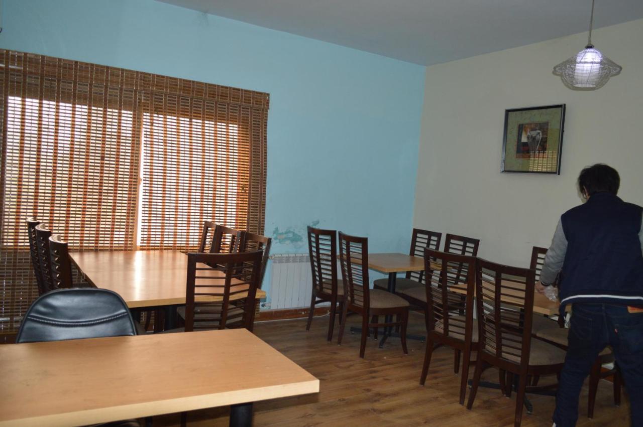 Tourist Hub Islamabad Bed and Breakfast Exterior foto